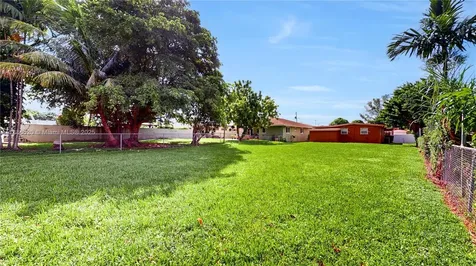 9035 SW 27th Street Miami FL 33165