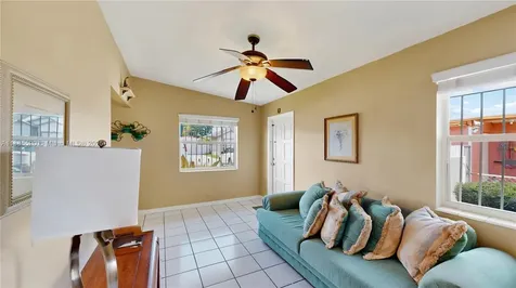 9035 SW 27th Street Miami FL 33165