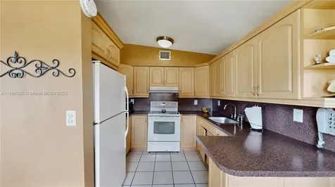 9035 SW 27th Street Miami FL 33165