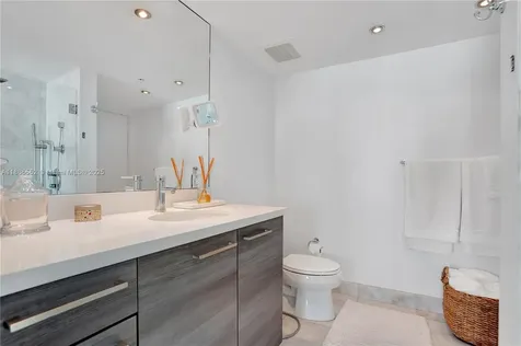 421 Meridian Avenue Miami Beach FL 33139