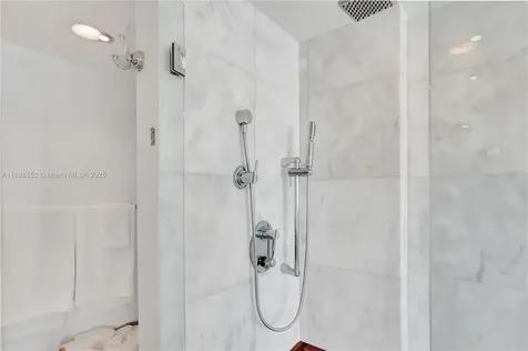 421 Meridian Avenue Miami Beach FL 33139