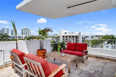 421 Meridian Avenue Miami Beach FL 33139