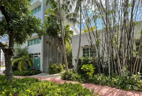421 Meridian Avenue Miami Beach FL 33139