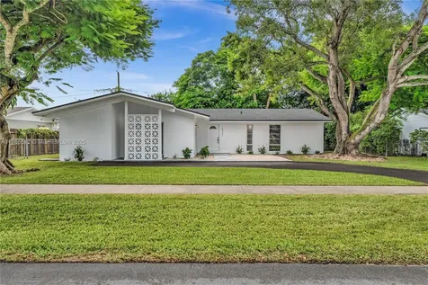 19701 Belmont Drive Cutler Bay FL 33157