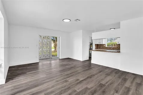 19701 Belmont Drive Cutler Bay FL 33157