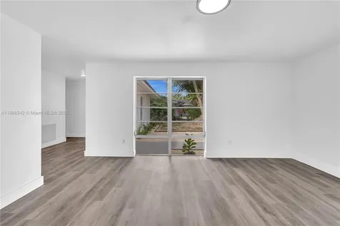 19701 Belmont Drive Cutler Bay FL 33157