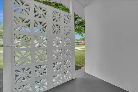 19701 Belmont Drive Cutler Bay FL 33157