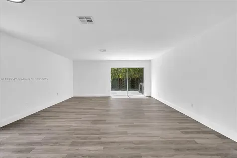 19701 Belmont Drive Cutler Bay FL 33157