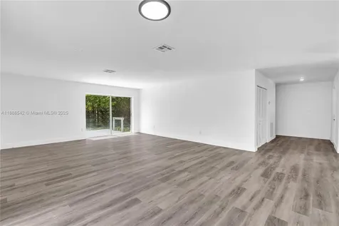 19701 Belmont Drive Cutler Bay FL 33157