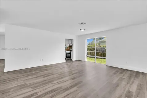 19701 Belmont Drive Cutler Bay FL 33157