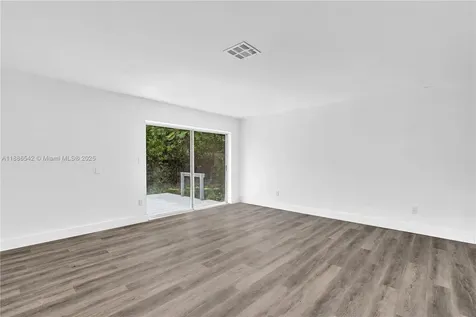 19701 Belmont Drive Cutler Bay FL 33157