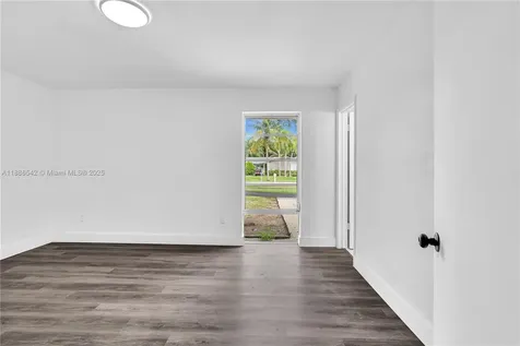 19701 Belmont Drive Cutler Bay FL 33157
