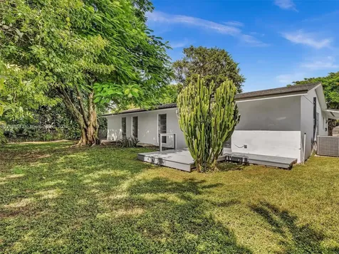 19701 Belmont Drive Cutler Bay FL 33157