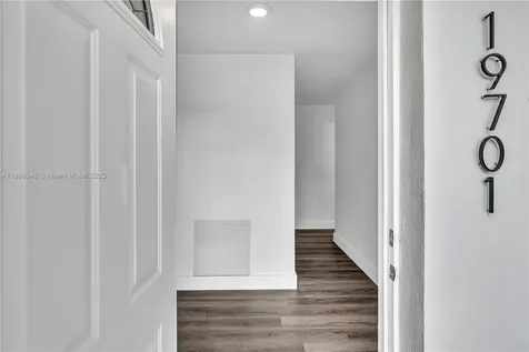 19701 Belmont Drive Cutler Bay FL 33157