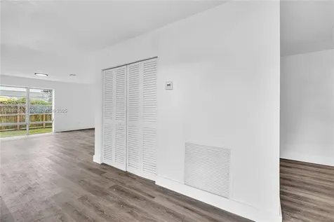 19701 Belmont Drive Cutler Bay FL 33157