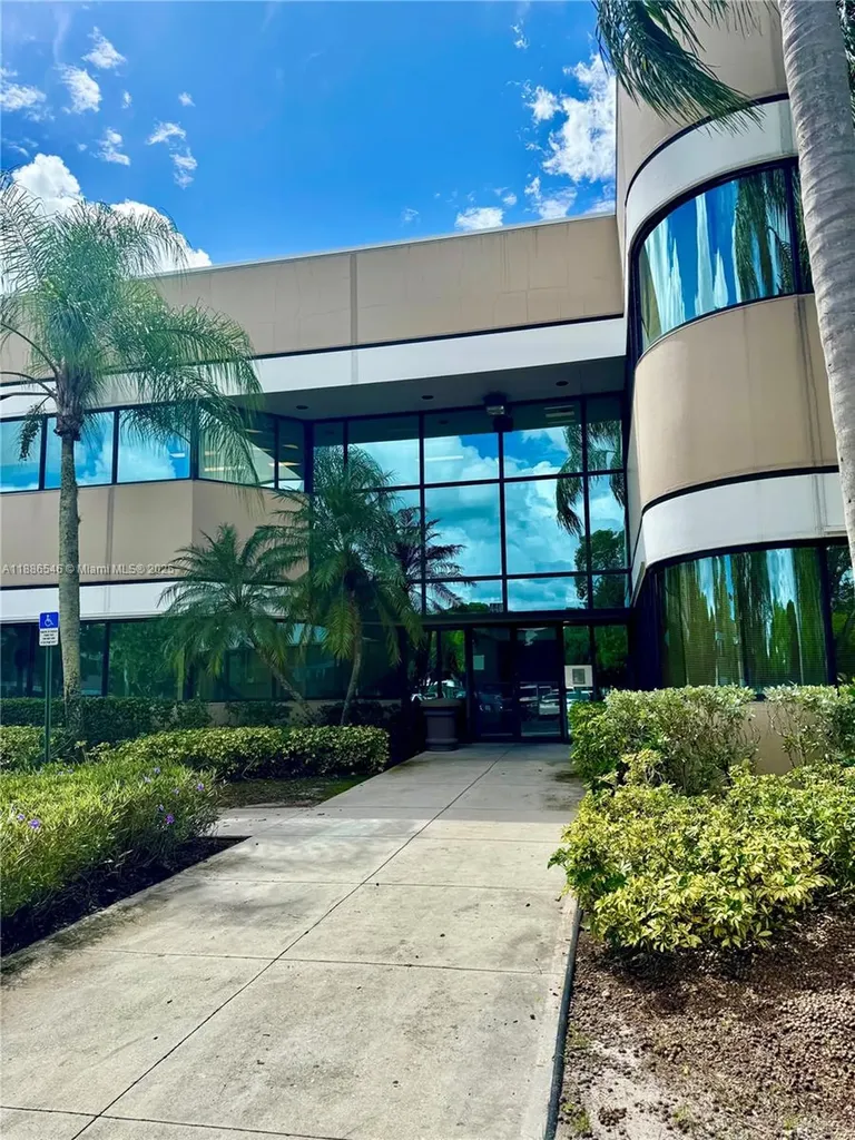 440 Sawgrass Corporate Parkway Sunrise FL 33325