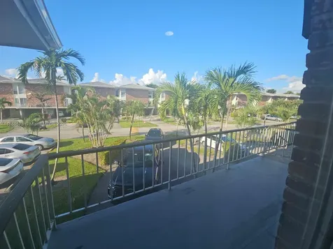 6782 Brookline Drive Hialeah FL 33015