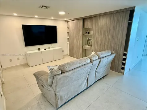 400 Sunny Isles Boulevard Sunny Isles Beach FL 33160