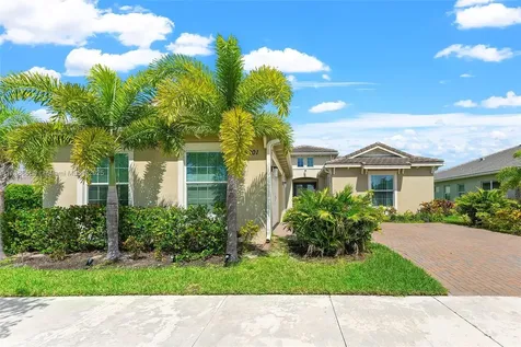 15901 Meadowlark Court Loxahatchee FL 33470