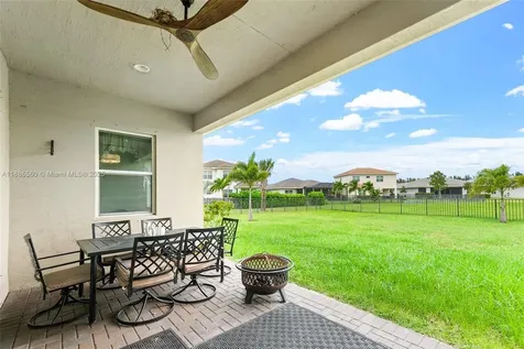15901 Meadowlark Court Loxahatchee FL 33470