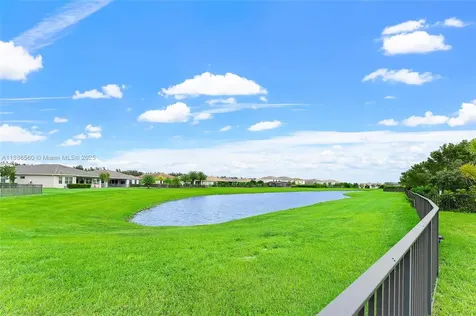 15901 Meadowlark Court Loxahatchee FL 33470