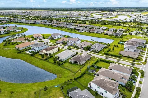 15901 Meadowlark Court Loxahatchee FL 33470