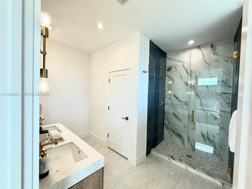 990 41st Gulf Street 9 Other City - In The State Of Florida FL 33050