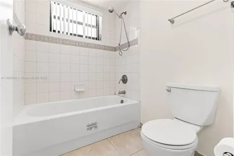 2625 Collins Avenue Miami Beach FL 33140