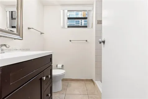 2625 Collins Avenue Miami Beach FL 33140