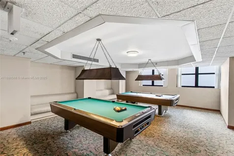 2625 Collins Avenue Miami Beach FL 33140
