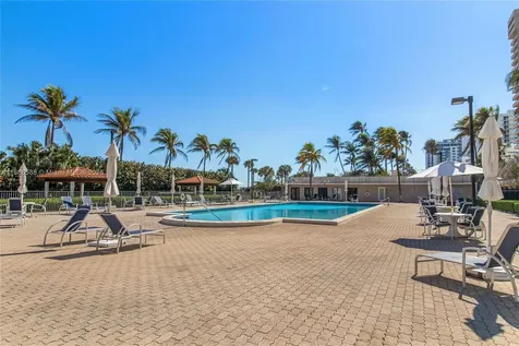 2625 Collins Avenue Miami Beach FL 33140