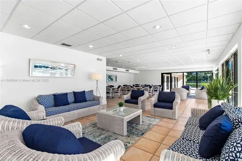 2625 Collins Avenue Miami Beach FL 33140