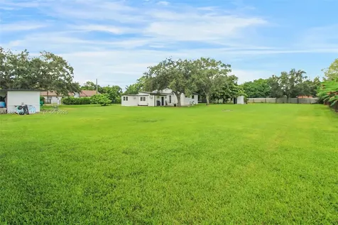 22605 SW 179th Place Miami FL 33170