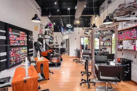9660 Pines Bvld Pembroke Pines FL 33024
