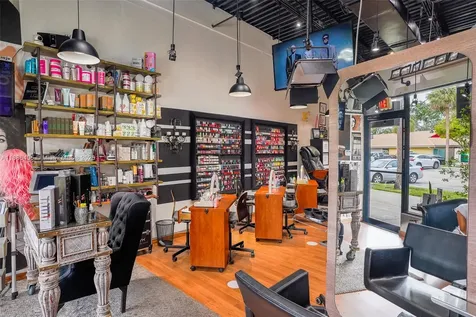 9660 Pines Bvld Pembroke Pines FL 33024