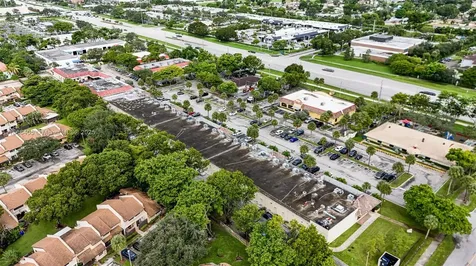 9660 Pines Bvld Pembroke Pines FL 33024