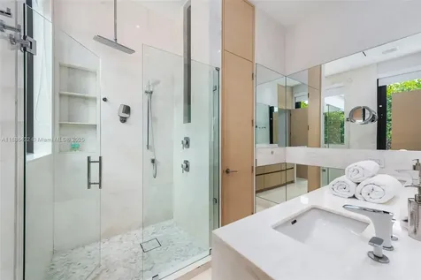 4675 NE 2nd Avenue Miami FL 33137