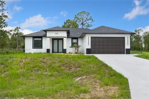 1207 W 9th Street Lehigh Acres FL 33972