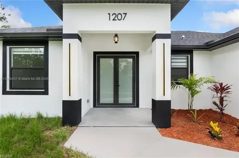 1207 W 9th Street Lehigh Acres FL 33972