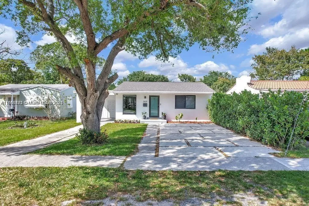 2635 Fillmore Street Hollywood FL 33020