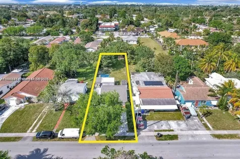 2635 Fillmore Street Hollywood FL 33020