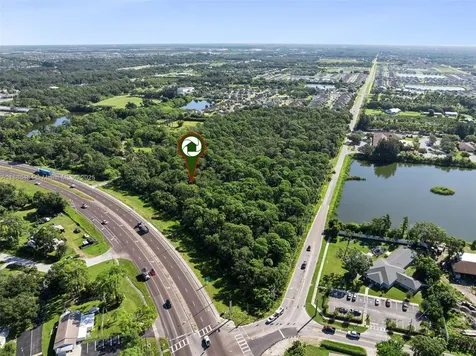 Us Highway 41 Other City - In The State Of Florida FL 33570
