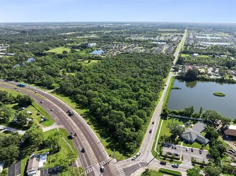 Us Highway 41 Other City - In The State Of Florida FL 33570