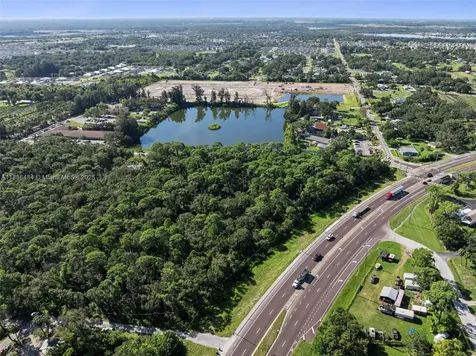 Us Highway 41 Other City - In The State Of Florida FL 33570