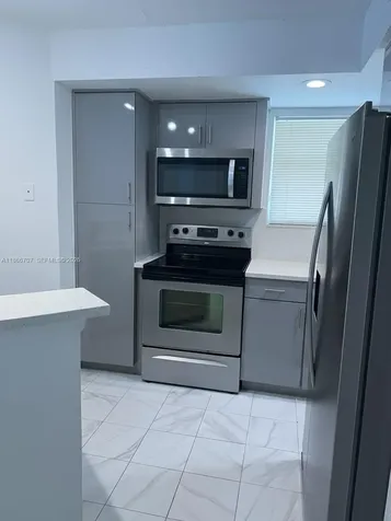 663 Vista Isles Drive Sunrise FL 33325