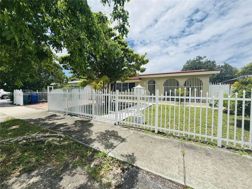 3915 NW 4th Terrace Miami FL 33126
