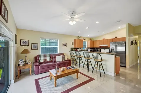 16451 SW 98th Terrace Miami FL 33196