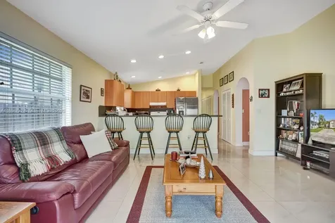 16451 SW 98th Terrace Miami FL 33196
