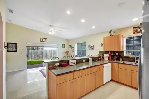 16451 SW 98th Terrace Miami FL 33196