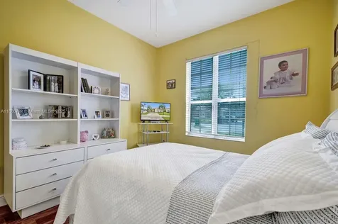16451 SW 98th Terrace Miami FL 33196